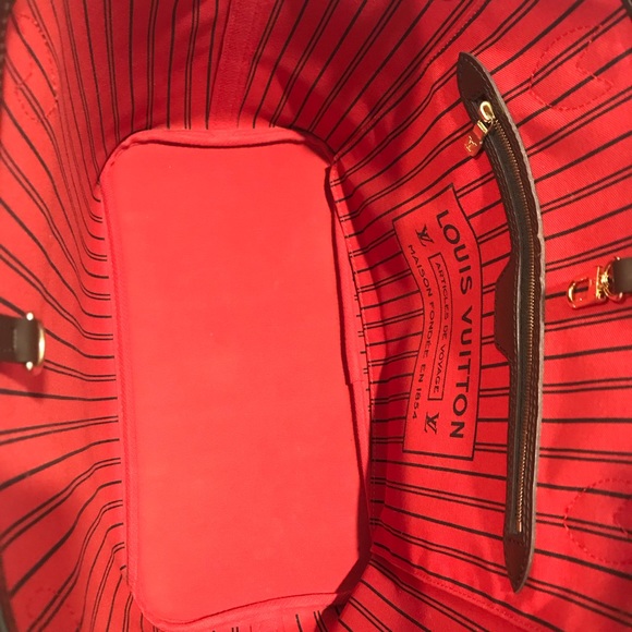 Sold. Louis Vuitton Neverfull MM Damier Ebene Tote - Picture 6 of 8